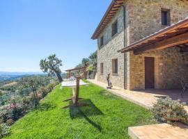 Awesome Home In Gualdo Cattaneo With Wifi And 2 Bedrooms, hotel in Gualdo Cattaneo