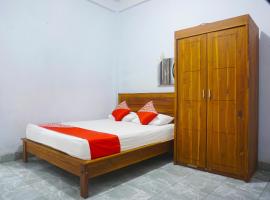 OYO 91456 Anggrek Homes Makassar, hotelli, jossa on pysäköintimahdollisuus kohteessa Makassar