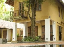 Lagoon House Rekawa