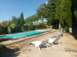 VUE SUR VIGNES, hotel en Olonzac