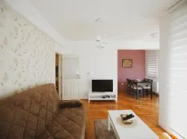 Apartman 4, Sinđelićeva 40