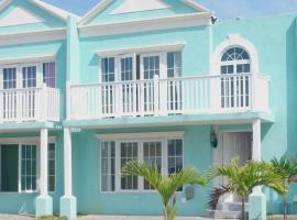 Townhouse by The Bay, Little Bay Country Club ,Negril, hotel in Orange Bay