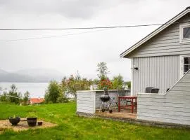 Beautiful Home In Fusa With Wifi