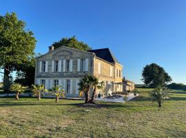 Château de Neyran chambre d'hôtes & Spa – obiekty na wynajem sezonowy w mieście Soulac-sur-Mer