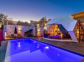 Kalkan Dome Suites & Deluxe -Honeymoon Glamping in Kalkan-Antalya, κάμπινγκ πολυτελείας σε Çayköy