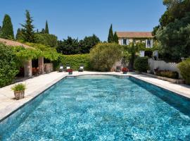 Mas des Prevots B&B, bed and breakfast a Noves