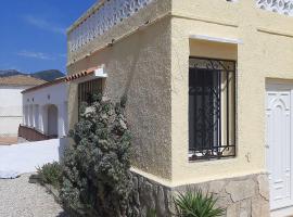 Casa La Gala, hotel with parking in Adsubia