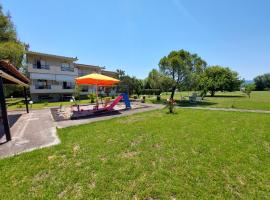 Elia Apartments, hotel with parking in Oreoi