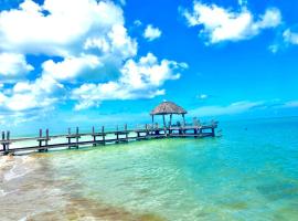 Two bedroom beachfront villa Celestun, hotel i Celestún