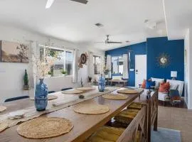 Sapphire Haven! Pool + Jacuzzi + Movie Theatre + 10 Min to Monument!