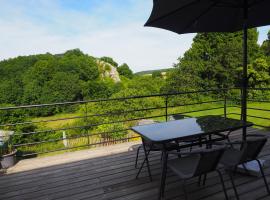 La roche trouée - Maison avec vue à Nismes, casa de temporada em Nismes