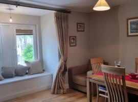 2 Bedroomed Ground Floor Apartment, hótel í Kenmare