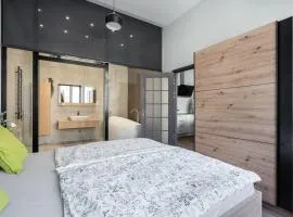 BUENOS Boutique - A/C, 2 bathrms, amazing view