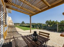 Monte do Tanoeiro - Casa Nova, holiday home sa Rogil