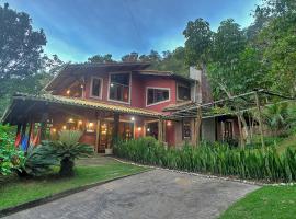 Casa Charmosa na Serra de Mulungu por Carpediem, hotel em Mulungu