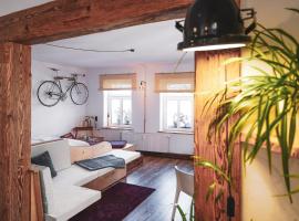 Studio Apartment zur alten Post, 48qm Individualapartment mit Blick &uuml;ber Zittaus Altstadt, Ferienwohnung im Altstadtkern umrandet vom Zittauer Gebirge, skijali&scaron;te u gradu Citau