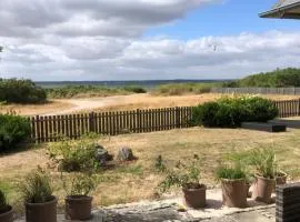 Beachhouse Langeland 20 m to private Beach、Tranekærのバケーションレンタル