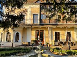 Pałac Sapetów, hotel near Drawa National Park, Tuczno