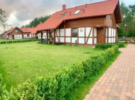 Ostoja Bukowo 12,2 chata u szôłtësa, vacation home in Borowy Młyn