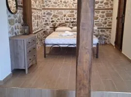 Marina's Apartments - White & Stone Apartment