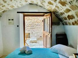 Vecchia Casa sterna, hotell i Monemvasia