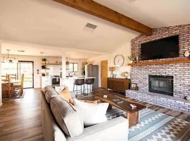 Cozy Rustic Home minutes to Joshua Tree Nat'l Park