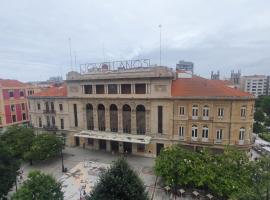 Qhawana Begoña - Pisazo con garaje, Wifi en Begoña, hotel u blizini znamenitosti 'Autobusni kolodvor Gijón' u gradu 'Gijon'