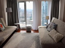 Apartment/2Bedrooms/2 Full Bathrooms/Free parking, hotel near The Distillery District, Toronto