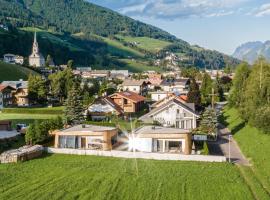 Chalets Dolomit Royal, luxury hotel in Sillian