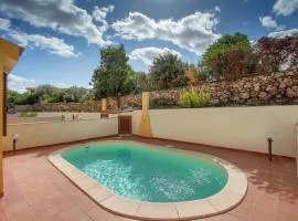 Villetta con Piscina - BUDONI