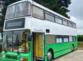 Double Decker Bus, hotel with jacuzzis in Aberystwyth