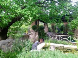 Black Cottage, holiday rental in Smithfield