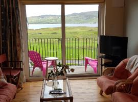 Beautiful 3 Bed Apartment with Balcony Sea View, hotel sa Dunfanaghy