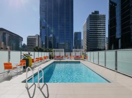 voco Brisbane City Centre, an IHG Hotel، فندق في حي الاعمال المركزي بريسبان، بريزبين