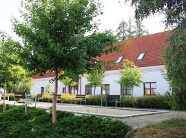 Depandance - vedlejší budova u Zámku Třešť, hotel v destinaci Třešť