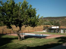 Quinta de SantAna da Várzea, farm stay in Abrantes