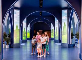 Grand Magic Hotel Marne La Vallée – hotel w mieście Magny-le-Hongre