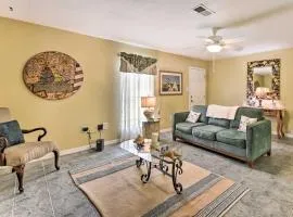 Charming Townhome with Patio about half Mi to Bayou!