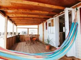 Sunny Tiny House with Sea view
