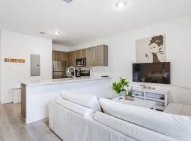 Fantastic Townhouse 15minutes from the Beach