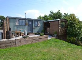 Bracken Hut at Copy House Hideaway, lodging in Barnoldswick