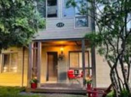 perfect 'lil condo，位于蒙特朗布朗的分契式公寓