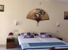 Sandy beach hotel, hotel in Trivandrum