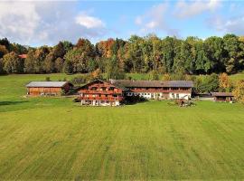 Georgihof Ferienwohnungen, Ferienunterkunft in Murnau am Staffelsee