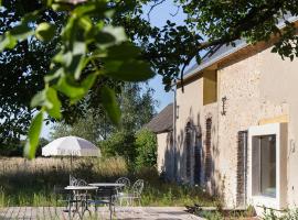 Channay-sur-Lathan에 위치한 호텔 Maison d'hôtes le détour en pleine nature