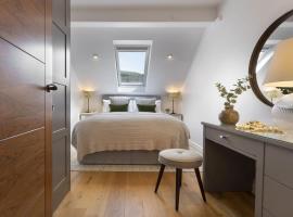 Rohan Rise - Lake District Escape for Two, hotel in Ambleside