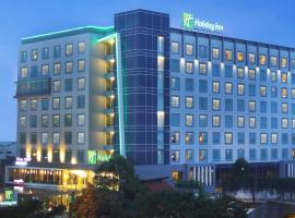 Holiday Inn Bandung Pasteur, an IHG Hotel, hotel cerca de Aeropuerto Husein Sastranegara - BDO, Bandung