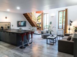 Duplex Street-Art Centre-Ville Netflix Disney by Rentabao