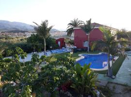 Villa Adelina, hotel com piscinas em Turre