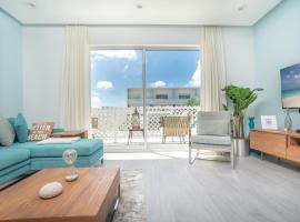 Luxury 1 bed apartment near Seven Mile Beach at The Grove - Villa Caribbean Blues, hotel di Upper Land